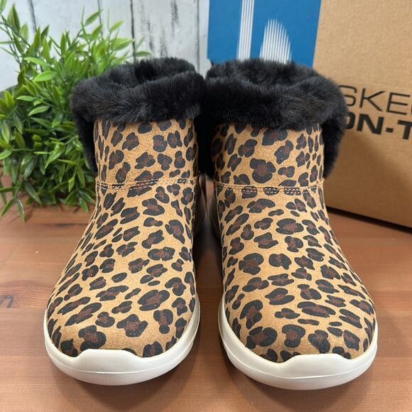 Skechers Animal Print On the Go Bundle Up Ankle Boots Size 6.5 - Picture 4 of 11